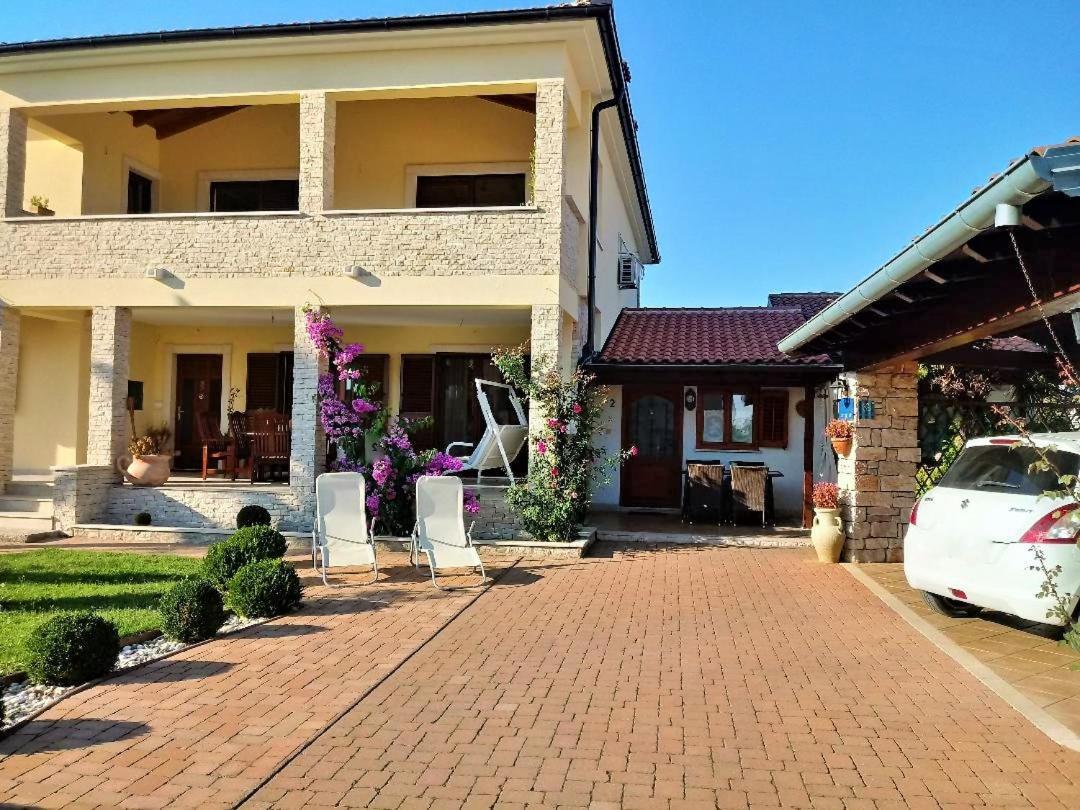 Apartments Sara Bale Zewnętrze zdjęcie