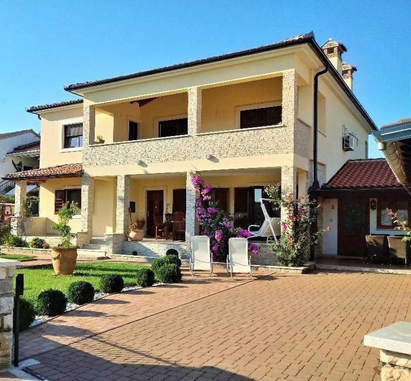 Apartments Sara Bale Zewnętrze zdjęcie